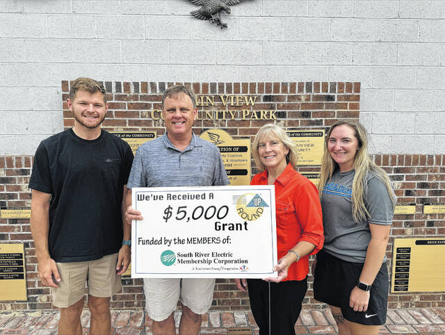 130759278_web1_PVCC
Plain View Community Center is continuing to improve registration opportunities for local youth by using RecDesk, thorough an Operation Round Up grant. Pictured are: Jay Schmidlin, Chair David Core, Ruth Carr and Abbie Begley.