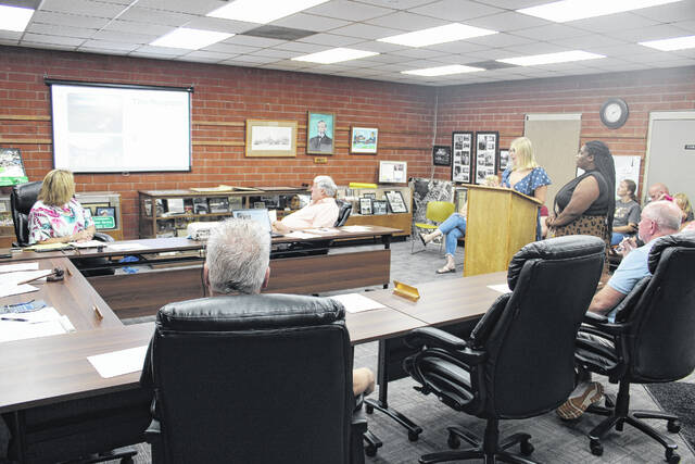 130843831_web1_IMG_0518
NC Lead Fellows Tyler Wise and Anna Rahilly talk to Roseboro board members about an ordinance proposal addressing vacant buildings in downtown Roseboro. No decision was made, and the board will revisit the ordinance in September.
Michael B. Hardison | Sampson Independent