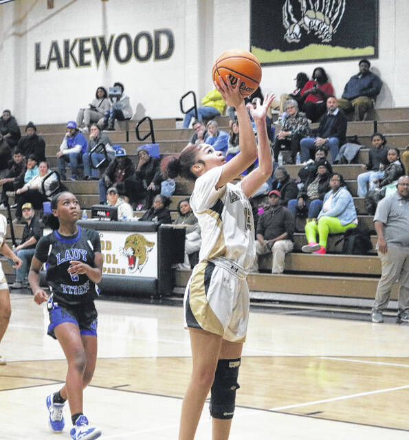 131164831_web1_LHS---Alexis-Rhodes
Alexis Rhodes goes up for a layup in the second half of Thursdays game.
Daron Barefoot|Sampson Independent