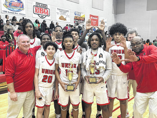 After coming close last year, the Union Spartans get over the hump and claim the conference title.