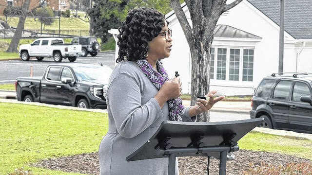 Clinton City Dist. 5 Councilwoman Wanda Corbett led the group in prayer before giving a speech.
Trevon McGlone| Sampson Independent