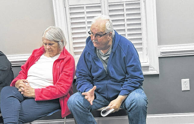 Newton Grove resident Curtis Pierce speaks to the town board Monday night..
                                 Trevon McGlone| Sampson Independent
