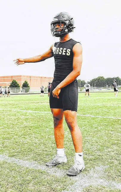 Rising junior Dark Horse Elijah Bryant has been sharing snaps at the quarterback position.