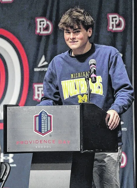 Jacob Baggett makes his official announcement that he will be heading to Ann Arbor to play for Michigan.