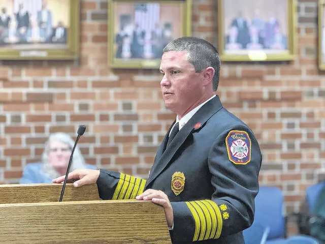 Fire Chief Hagan Thornton updates City Council on stormwater issues Weeks Street residents have been experiencing.
                                 Dylan Atwood | Sampson Independent
