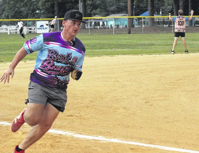 Bat and Boujees Mason Hope runs towards home from third base in the top of the third inning.
Trevon McGlone | Sampson Independent