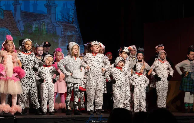 Youngsters from across Sampson took their final bow this weekend in the production of 101 Dalmatians held at the Sampson Community Theatre and directed by Linda Jewell Carr. See more photos A2.