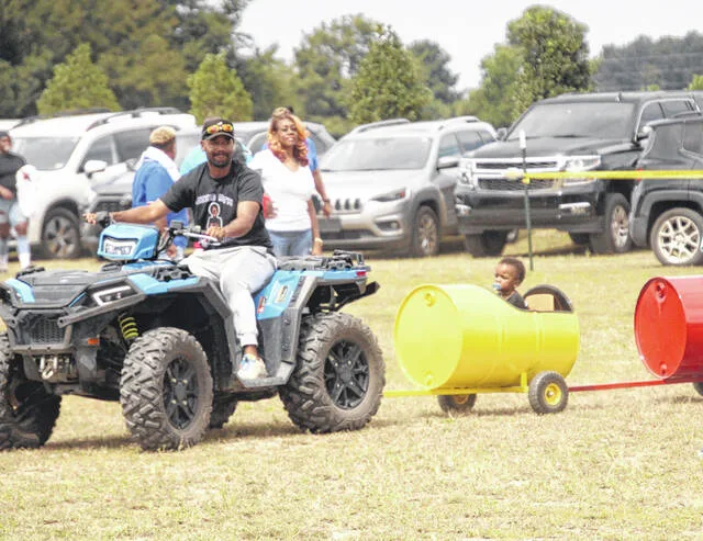 Many activities, such as the barrel rides seen here, will be available as entertainment for the children.