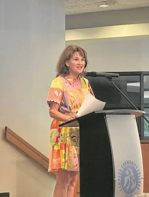 Sampson Community College Foundation Executive Director Lisa Turlington announces all scholarships, the donors, and the recipients at the Annual Scholar Donor Picnic Wednesday.
Photos by Claire Fox | Sampson Independent