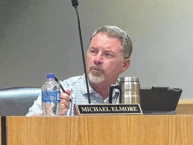 Board member Michael Elmore seconds the motion before the county school board unanimously voted to approve the retainer agreement for the class action lawsuit against the social media platform Meta, which recently reached a settlment to pay North Carolina a floor of $451 million with a ceiling up to $645 million. The lawsuit is in response harm caused or indicated of by social media towards students.
Dylan Atwood | Sampson Independent